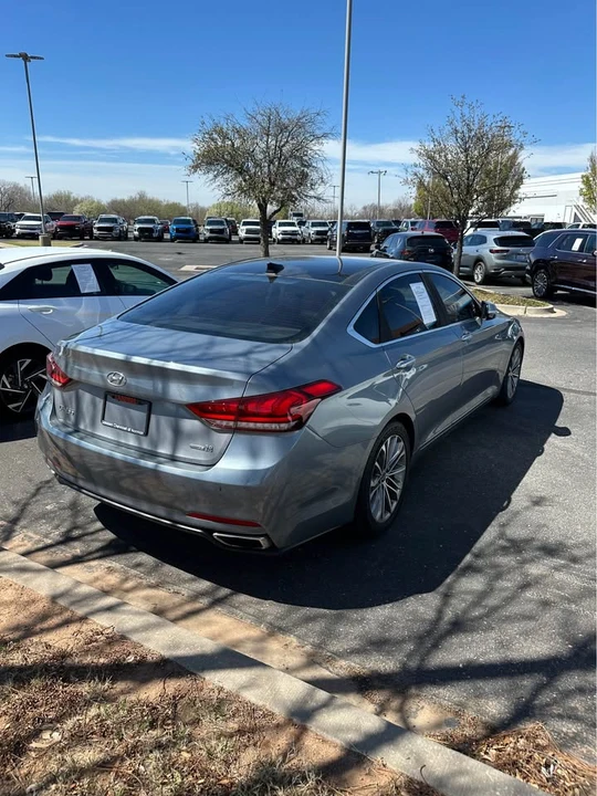 2015 Hyundai Genesis - Image 2 of 5