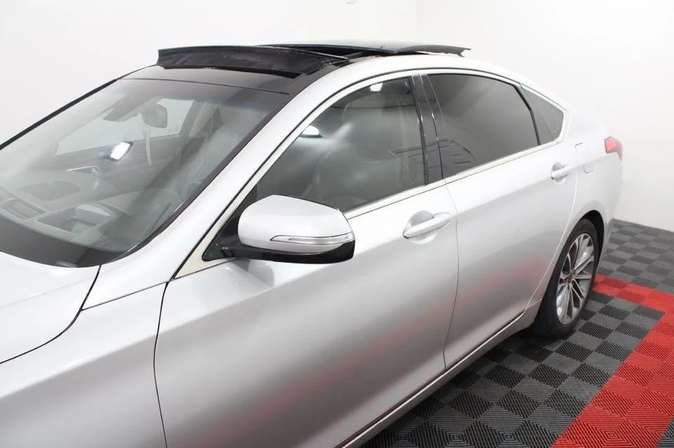 2015 Hyundai Genesis - Image 10 of 20
