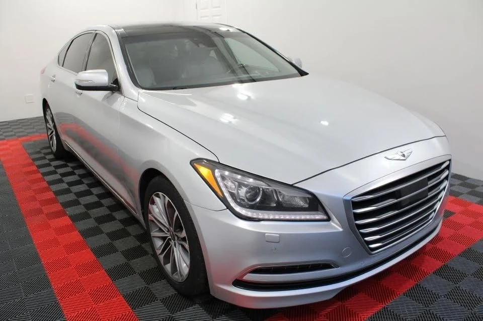 2015 Hyundai Genesis - Image 2 of 20