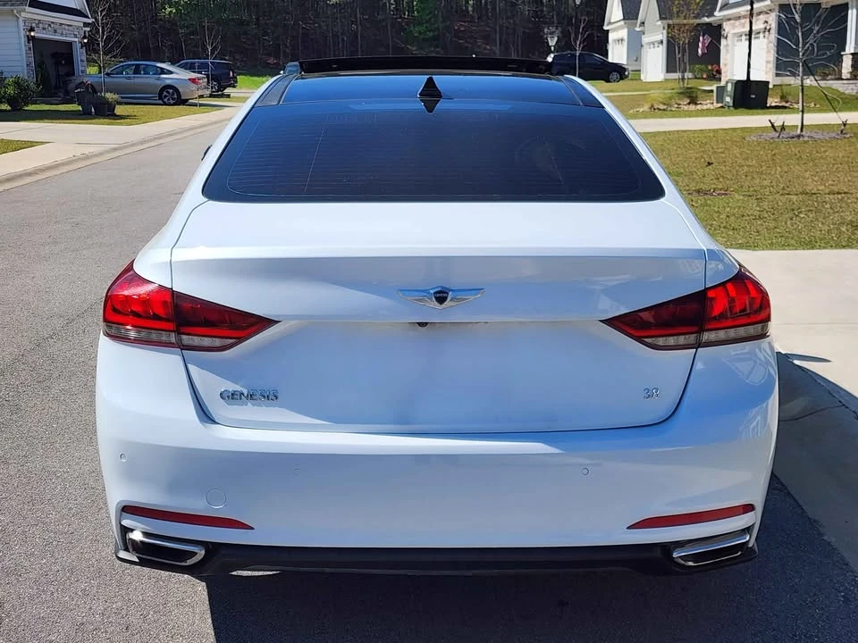2015 Hyundai Genesis - Image 4 of 11