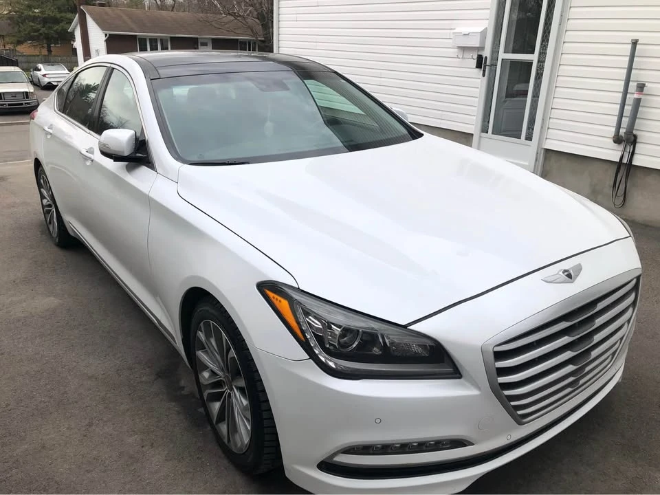 2015 Hyundai Genesis - Image 2 of 4