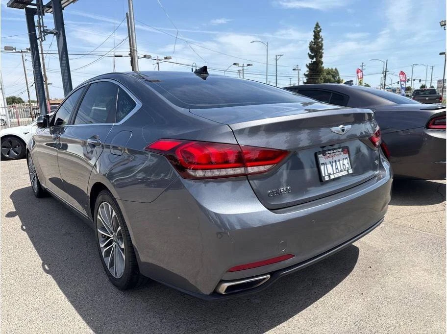 2015 Hyundai Genesis - Image 5 of 15