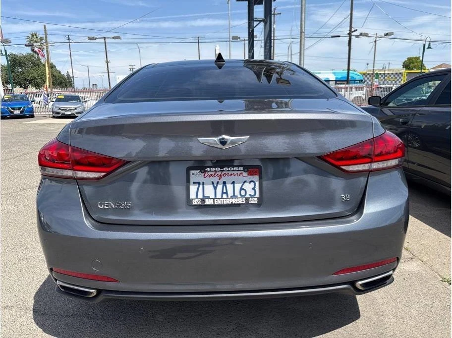 2015 Hyundai Genesis - Image 4 of 15