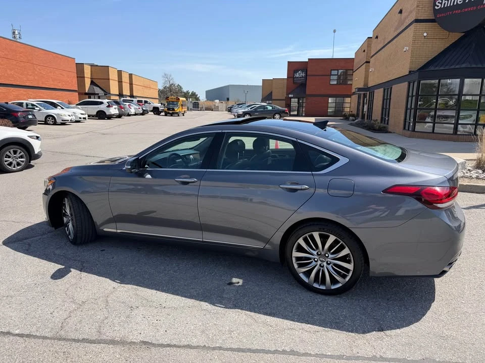 2015 Hyundai Genesis - Image 9 of 20
