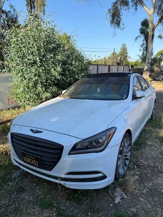 2015 Hyundai Genesis - Image 3 of 4