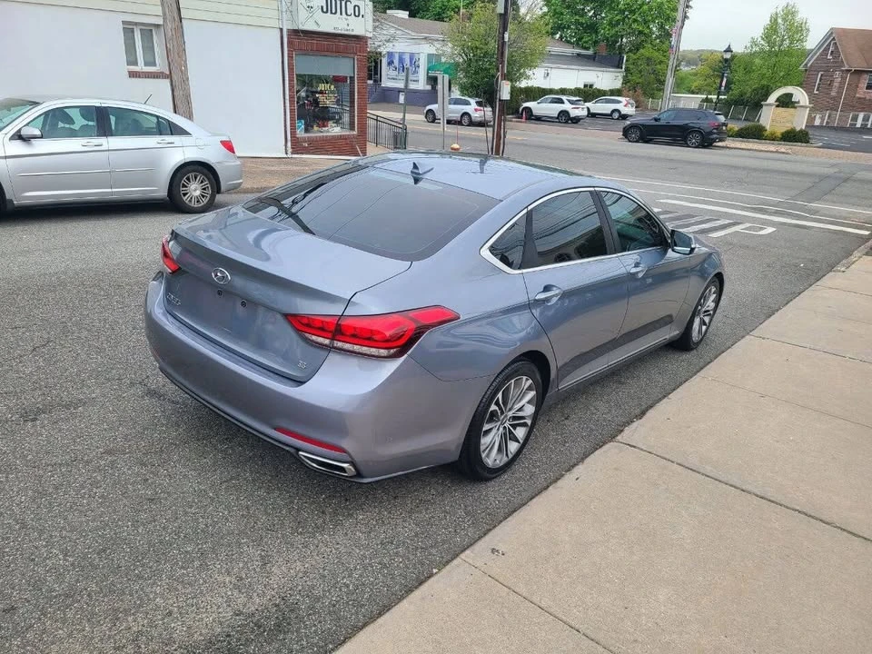 2015 Hyundai Genesis - Image 12 of 20
