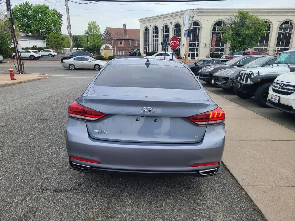 2015 Hyundai Genesis - Image 6 of 20