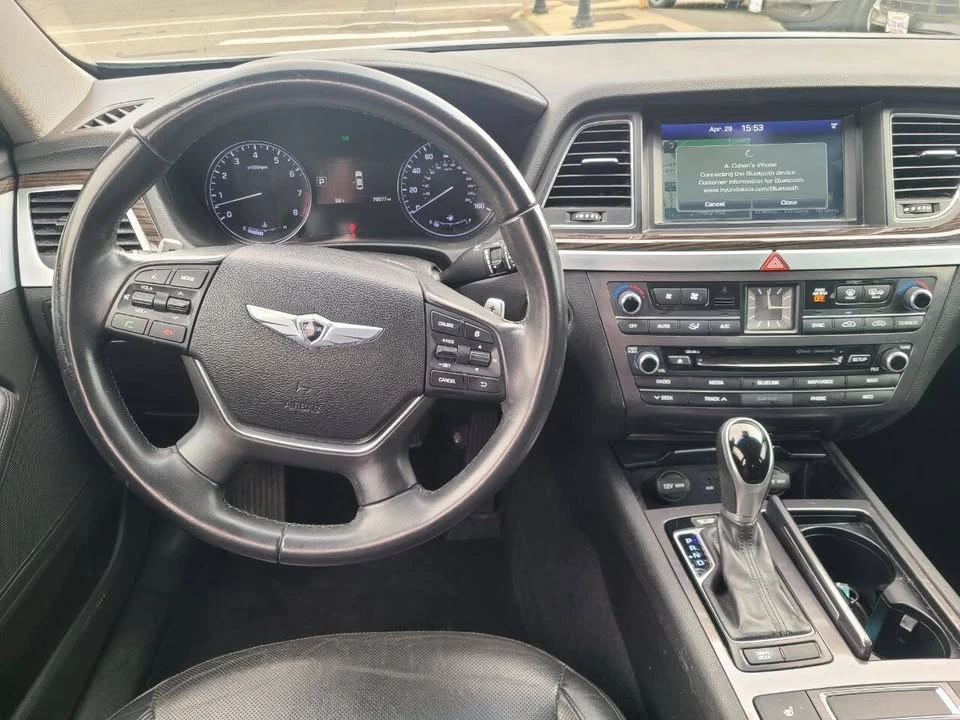 2015 Hyundai Genesis - Image 18 of 20