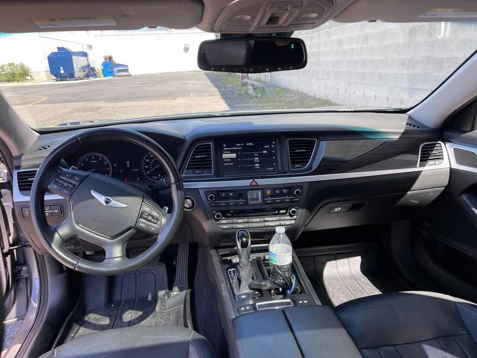 2015 Hyundai Genesis - Image 14 of 18