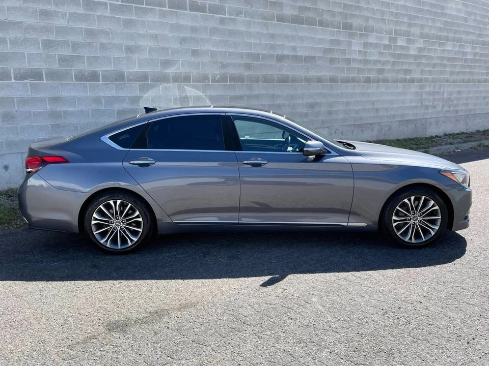 2015 Hyundai Genesis - Image 2 of 18