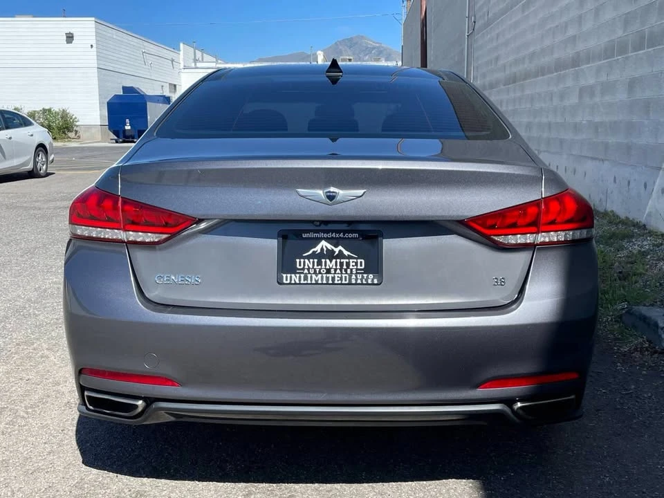 2015 Hyundai Genesis - Image 7 of 18