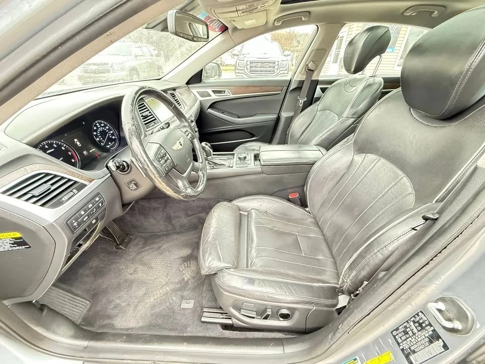 2015 Hyundai Genesis - Image 7 of 11