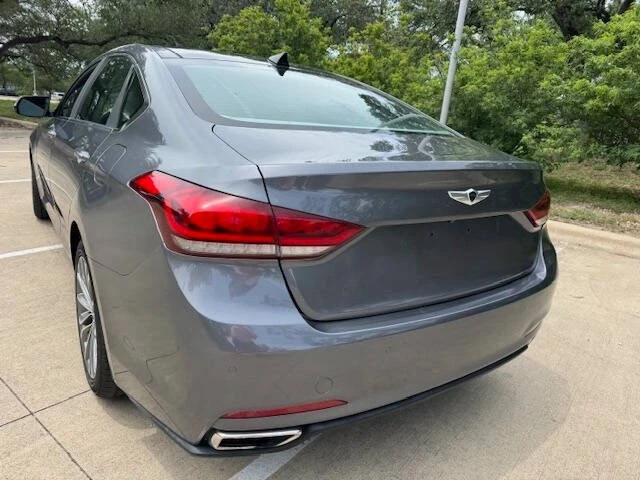 2015 Hyundai Genesis - Image 18 of 20