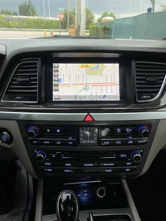 2015 Hyundai Genesis - Image 12 of 12