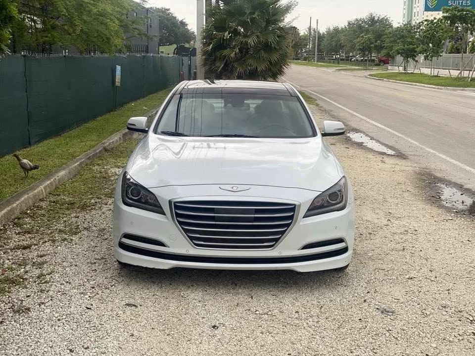 2015 Hyundai Genesis - Image 2 of 12