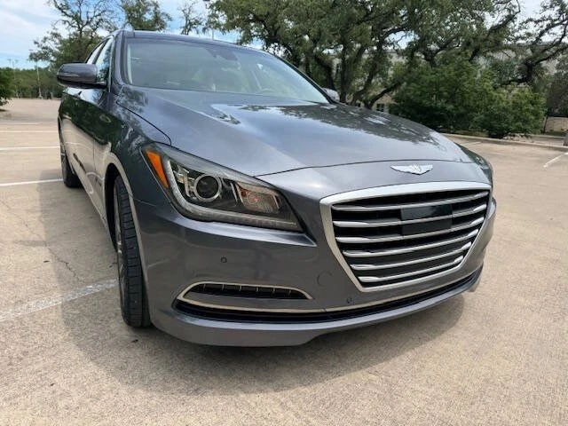2015 Hyundai Genesis - Image 11 of 20