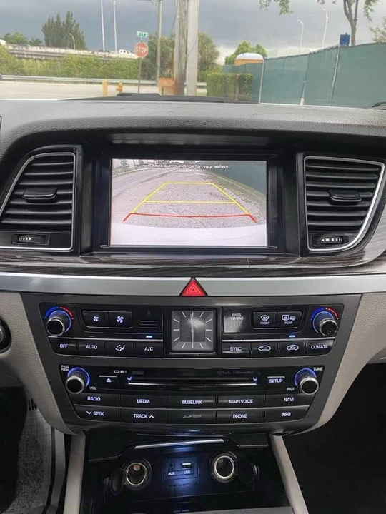 2015 Hyundai Genesis - Image 11 of 12