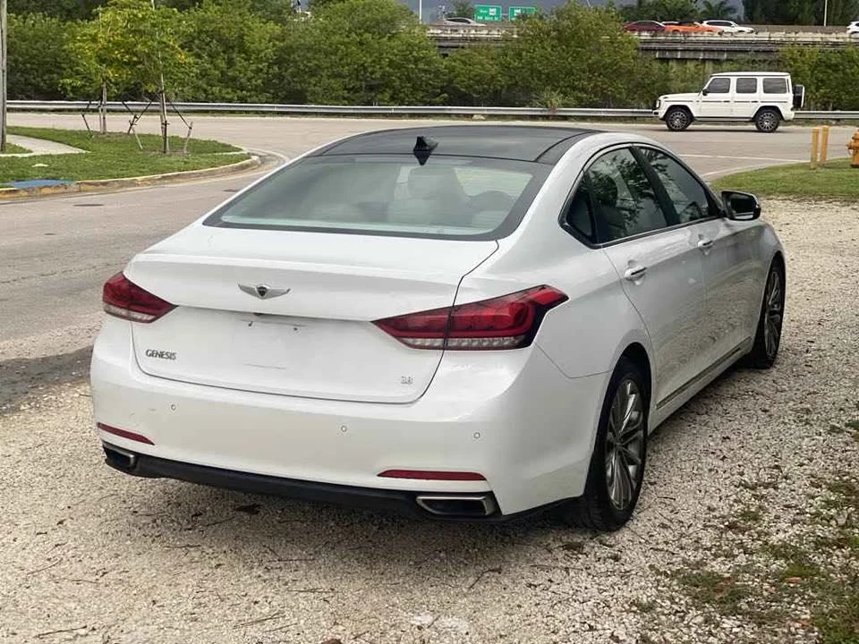 2015 Hyundai Genesis - Image 4 of 12