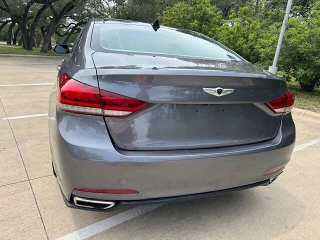 2015 Hyundai Genesis - Image 17 of 20