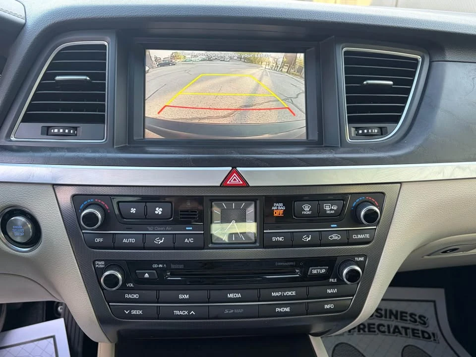 2015 Hyundai Genesis - Image 9 of 18