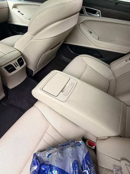 2015 Hyundai Genesis - Image 9 of 14