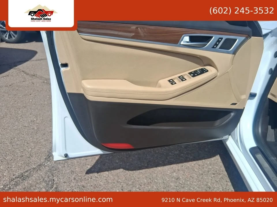2015 Hyundai Genesis - Image 10 of 20