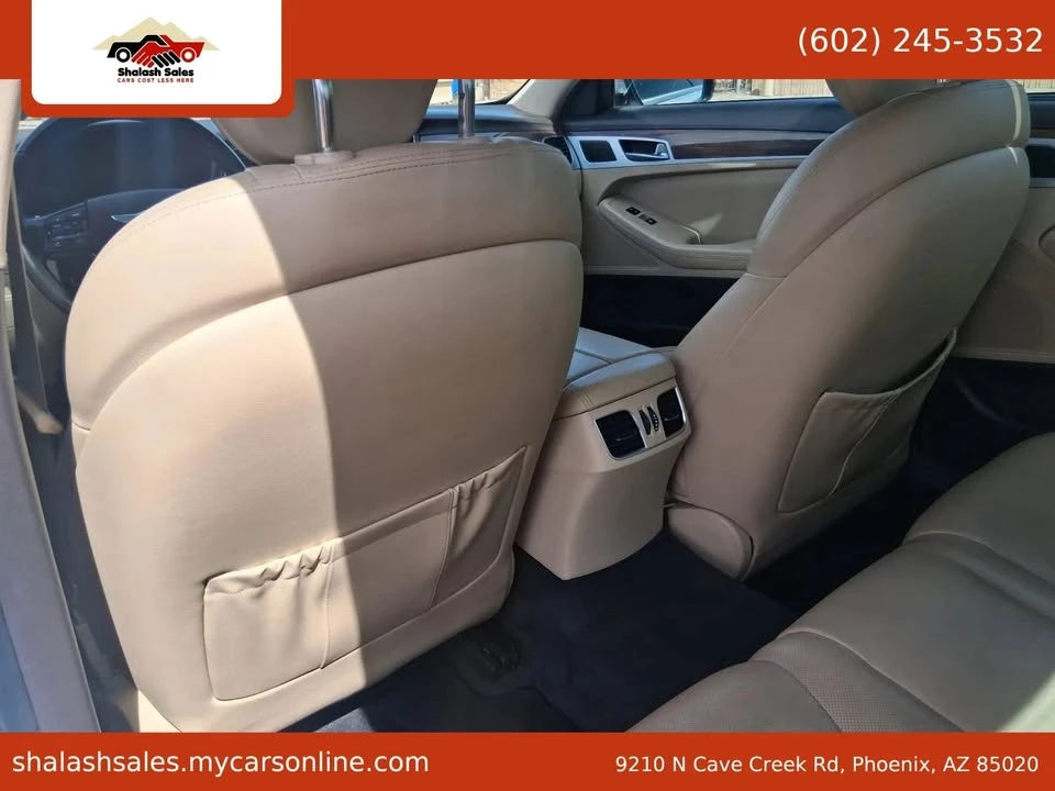 2015 Hyundai Genesis - Image 17 of 20