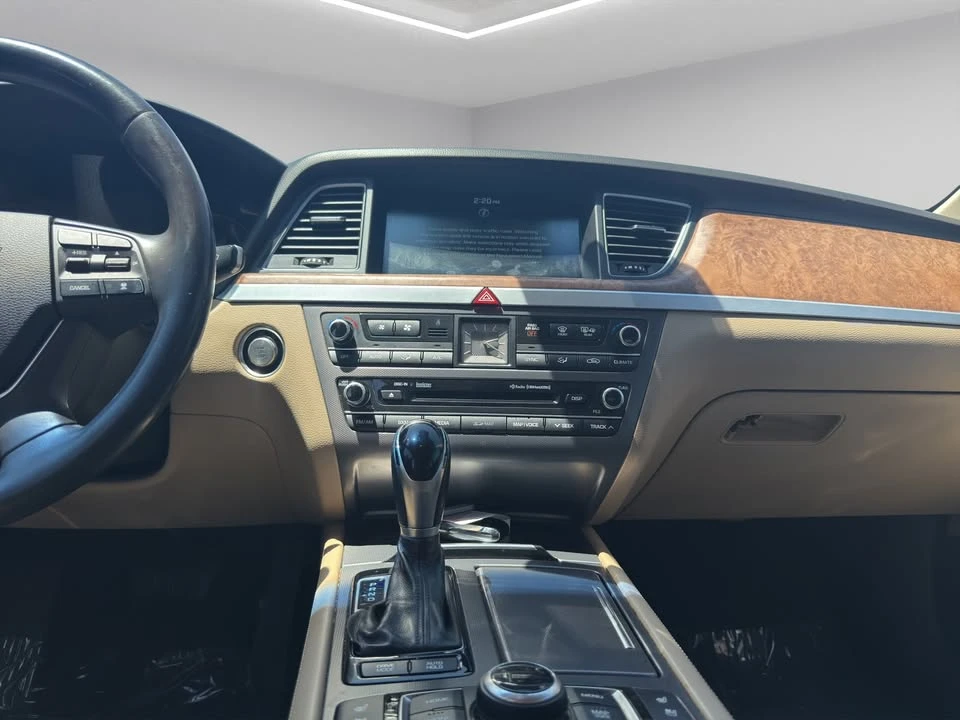 2015 Hyundai Genesis - Image 12 of 20