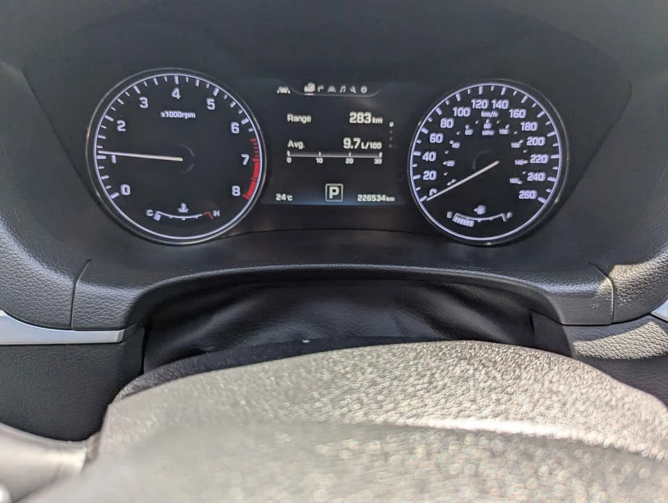 2015 Hyundai Genesis - Image 5 of 12