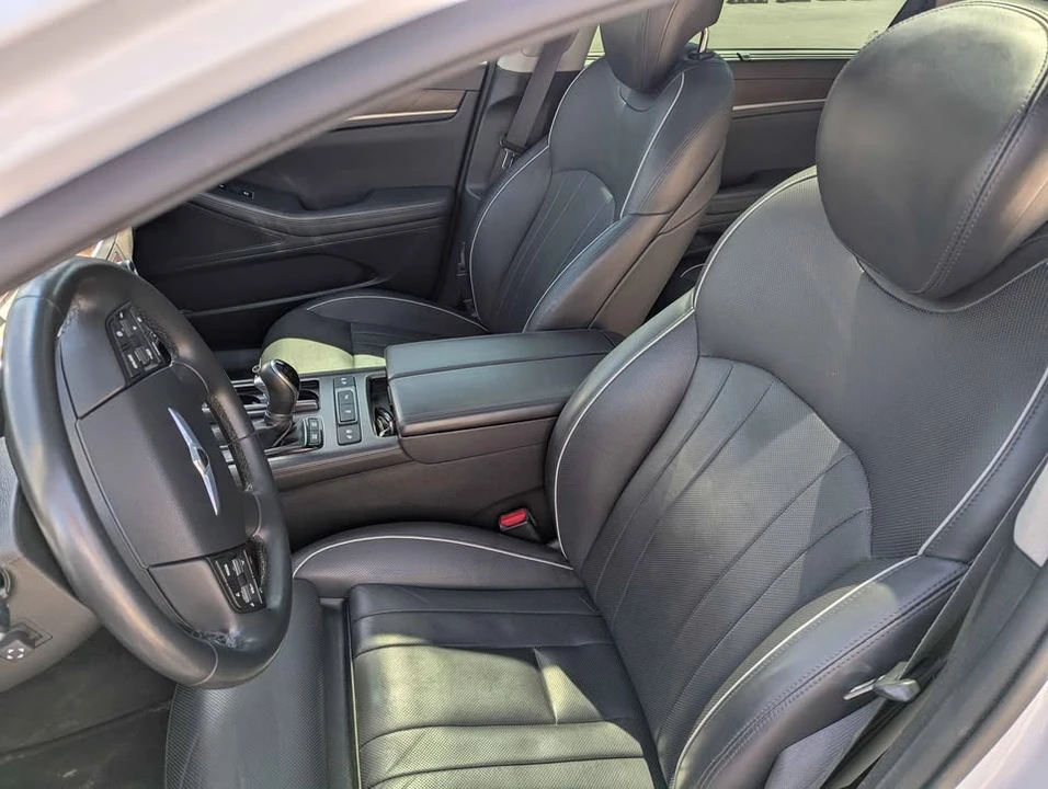 2015 Hyundai Genesis - Image 8 of 12