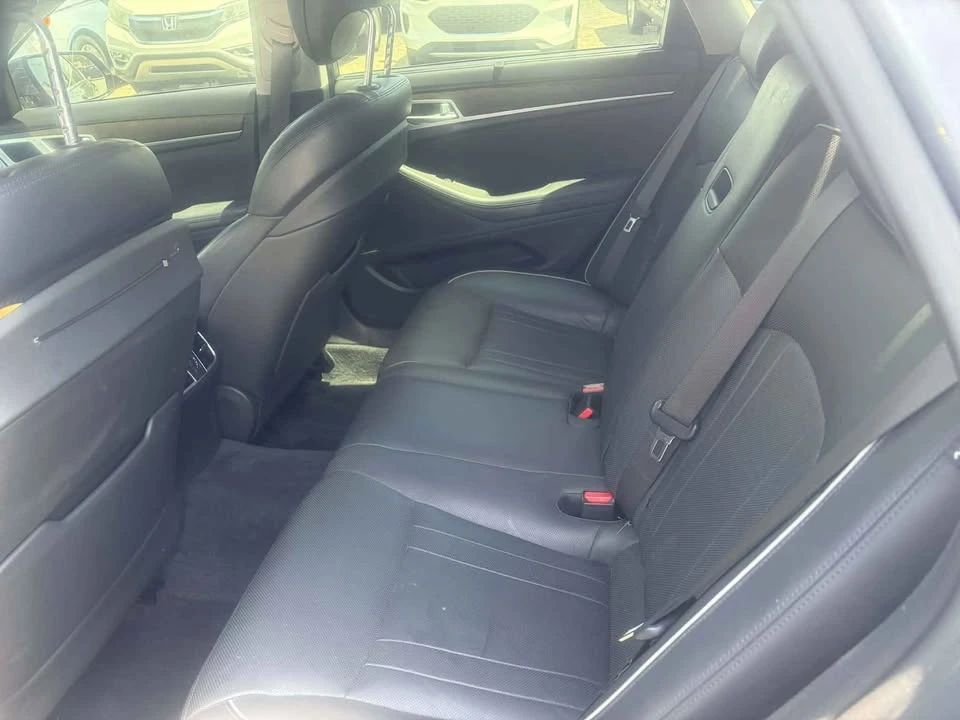 2015 Hyundai Genesis - Image 10 of 12