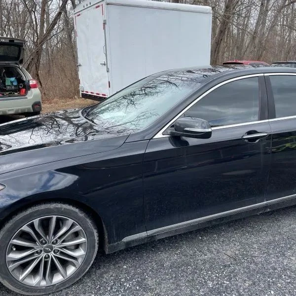 2015 Hyundai Genesis - Image 2 of 12