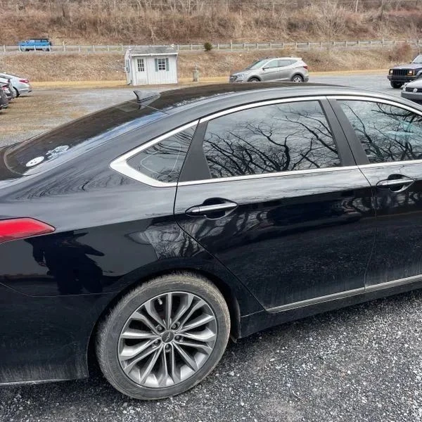 2015 Hyundai Genesis - Image 9 of 12