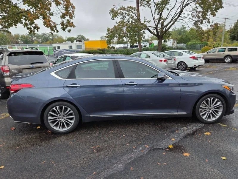 2015 Hyundai Genesis - Image 9 of 12