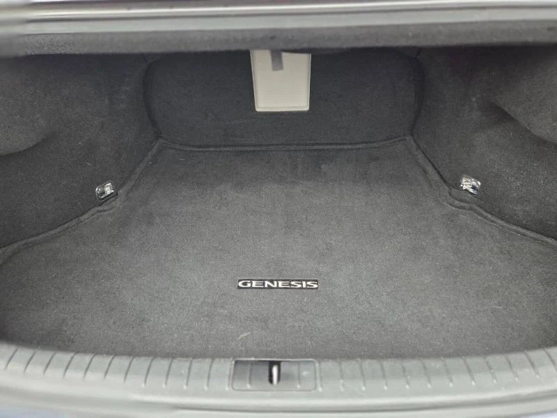 2015 Hyundai Genesis - Image 6 of 12