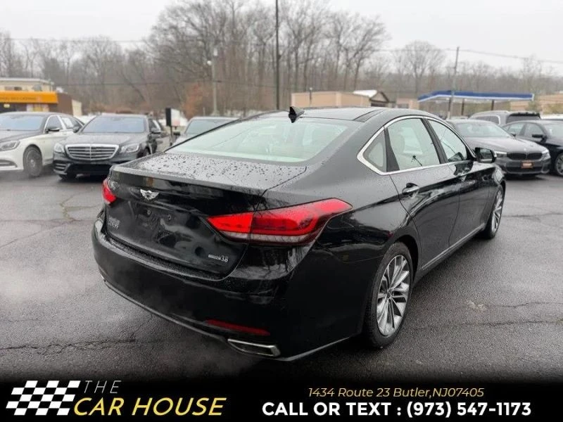 2015 Hyundai Genesis - Image 8 of 12
