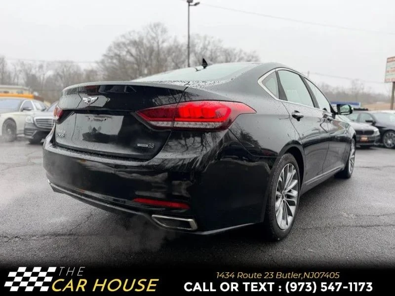 2015 Hyundai Genesis - Image 9 of 12