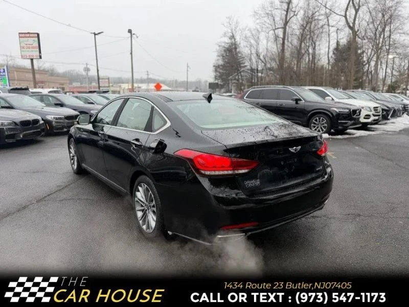 2015 Hyundai Genesis - Image 11 of 12