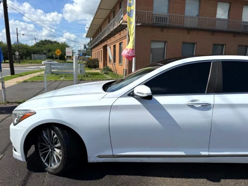 2015 Hyundai Genesis - Image 8 of 12