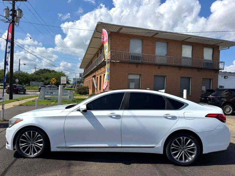 2015 Hyundai Genesis - Image 11 of 12