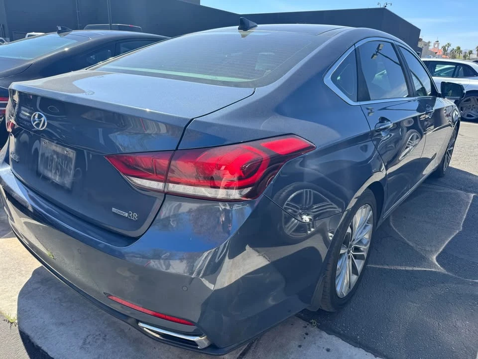2015 Hyundai Genesis - Image 5 of 10