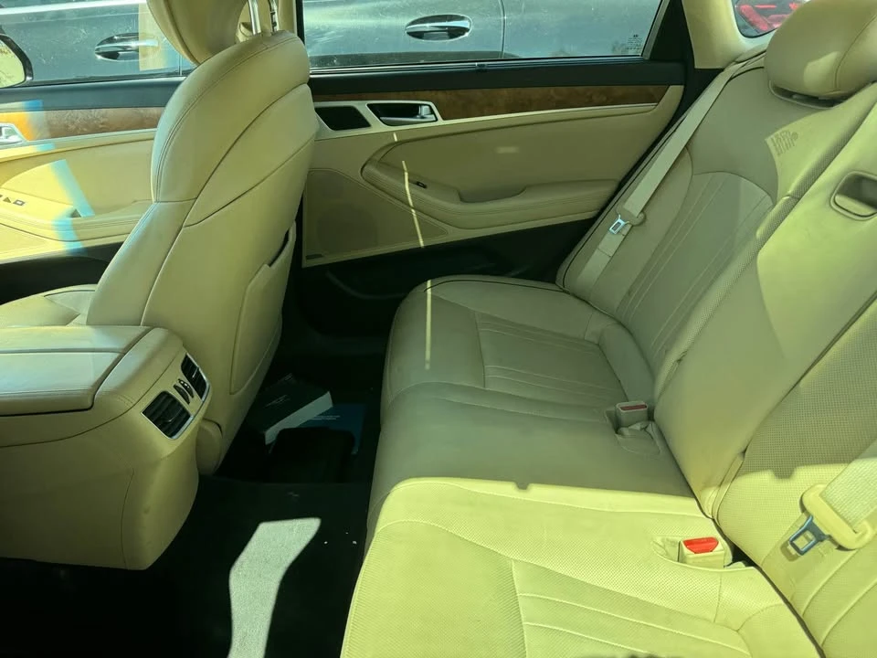 2015 Hyundai Genesis - Image 10 of 10