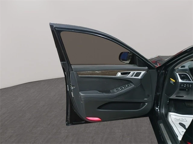 2015 Hyundai Genesis - Image 11 of 12