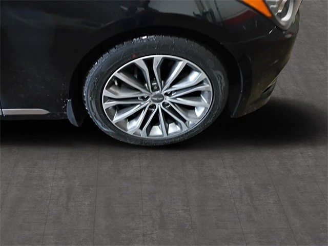 2015 Hyundai Genesis - Image 10 of 12