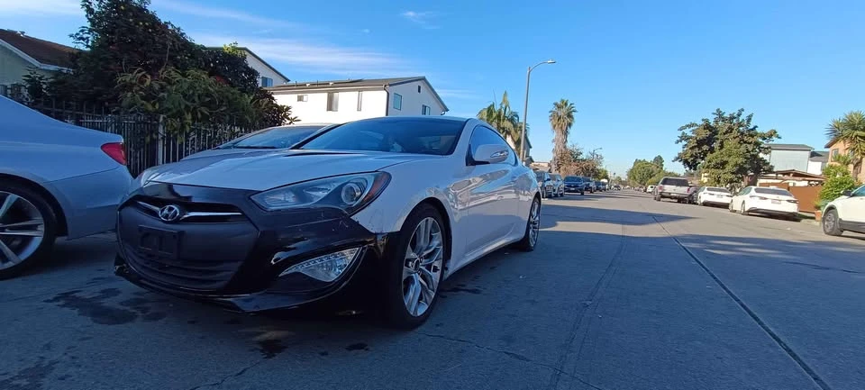 2015 Hyundai Genesis Coupe - Image 5 of 6