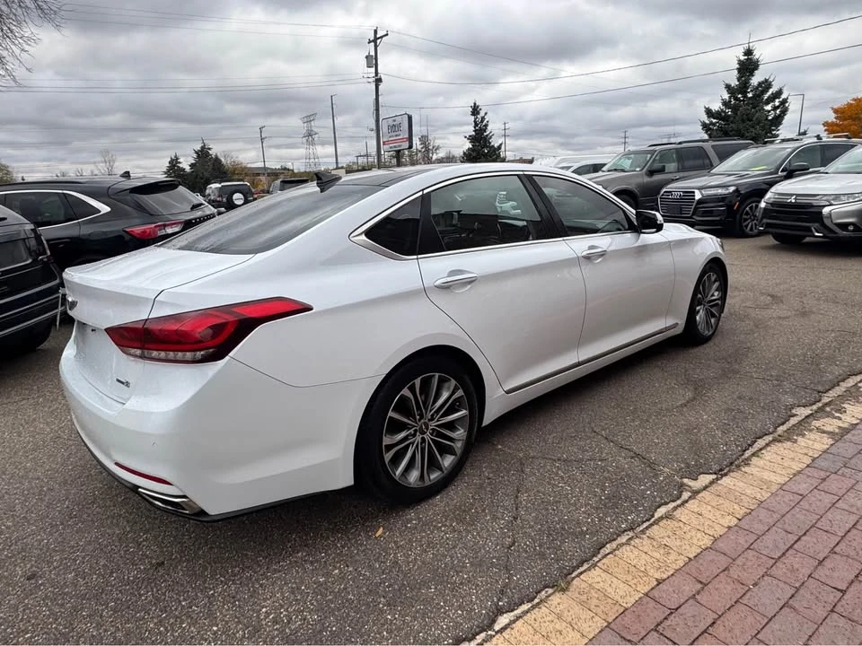 2015 Hyundai Genesis - Image 4 of 13