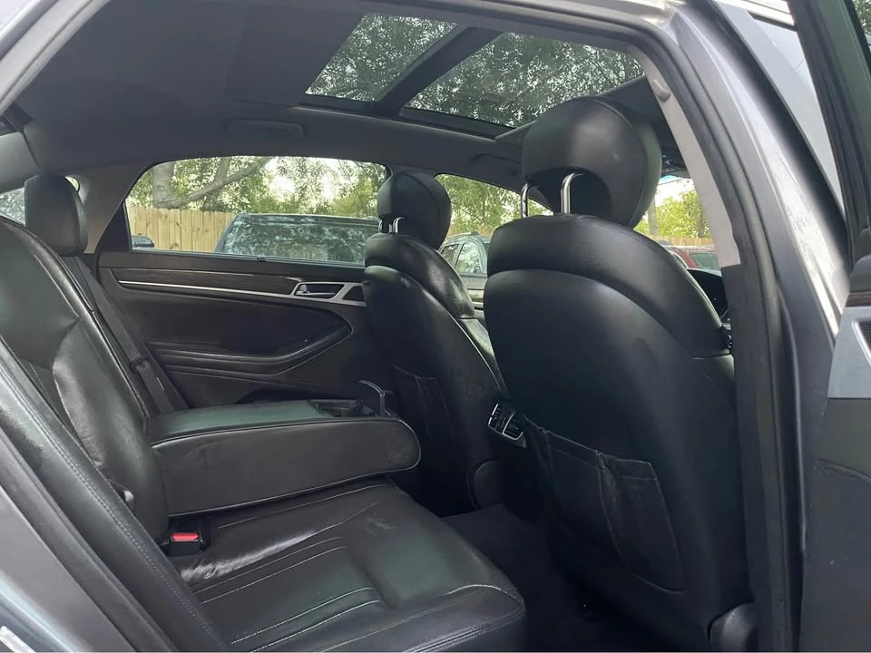 2015 Hyundai Genesis - Image 6 of 7