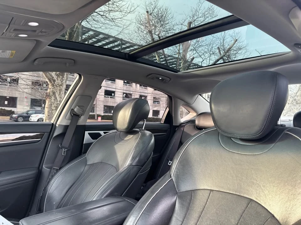 2015 Hyundai Genesis - Image 9 of 13