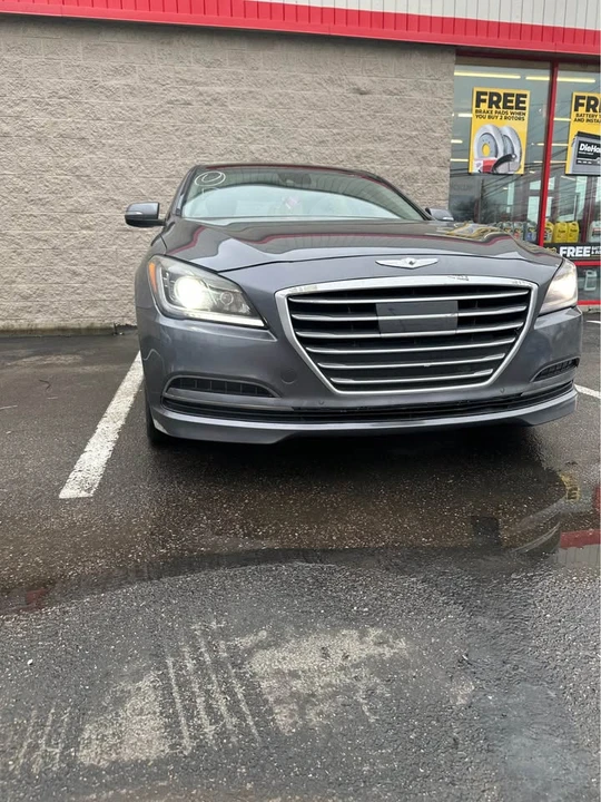 2015 Hyundai Genesis - Image 2 of 21