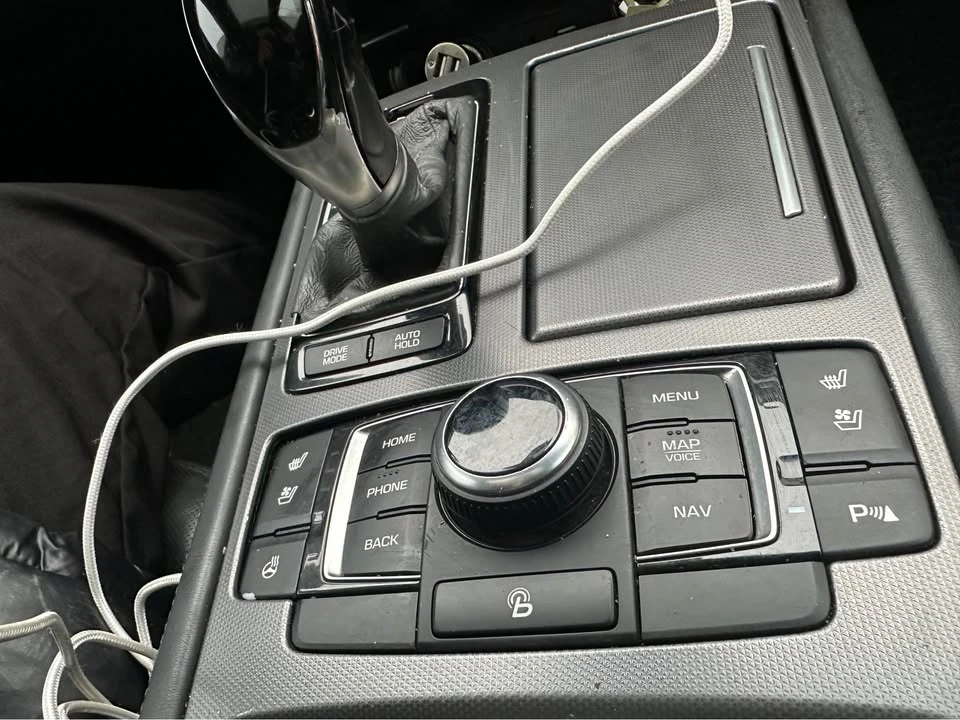 2015 Hyundai Genesis - Image 15 of 21